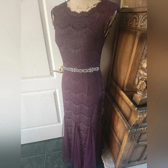 Gorgeous Sleeveless Purple Lace Dress by Betsy & Adam Sz 6 - Picture 3 of 12